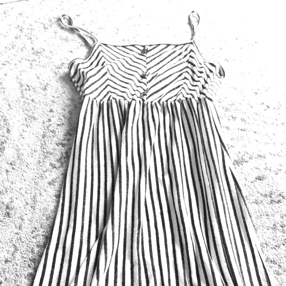 Trendy Midi Striped Dress